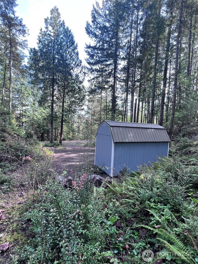 231 N Paradise Dr, Lilliwaup, WA 98555