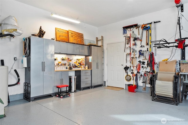 3609 Lakeshore Dr, Moses Lake, WA 98837 - garage with a workshop area
