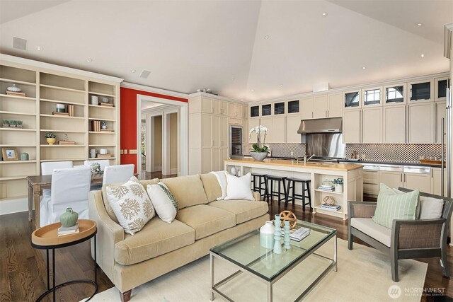 463 39th Ave E, Seattle, WA 98112 - living area with light wood-type flooring, visible vents, recessed lighting, and lofted ceiling