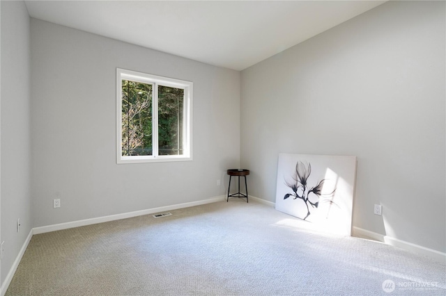 17955 SE 60th St, Bellevue, WA 98006 - spare room featuring baseboards, visible vents, and carpet flooring