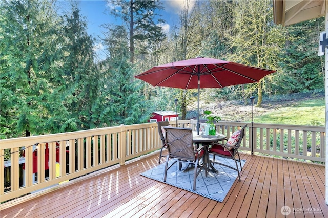 17955 SE 60th St, Bellevue, WA 98006 - deck with outdoor dining area