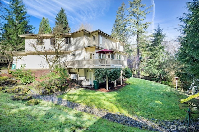 17955 SE 60th St, Bellevue, WA 98006 - back of property with a yard and a wooden deck