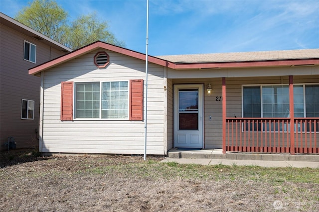 view of front of house featuring covered porch