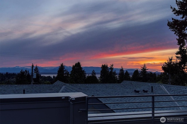 10710 Greenwood Ave N Unit A, Seattle, WA 98133 - yard at dusk with a mountain view