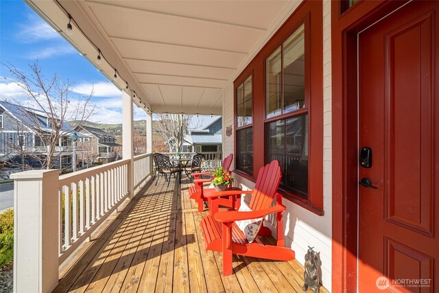 540 Porcupine Ln, Chelan, WA 98816 - wooden terrace featuring a porch
