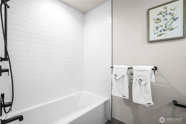 2324 NE 128th St, Seattle, WA 98125 - full bath featuring shower / bathtub combination
