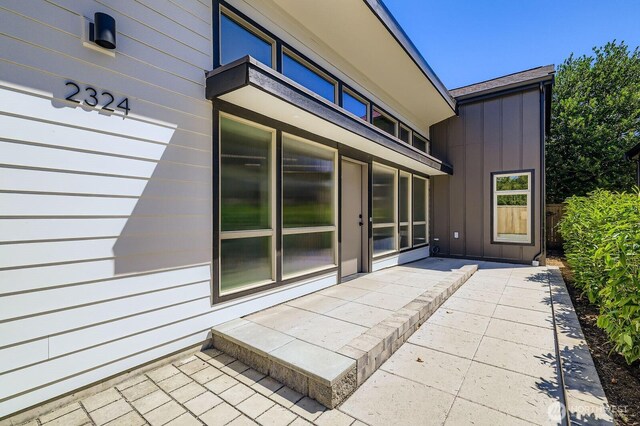 2324 NE 128th St, Seattle, WA 98125 - view of patio
