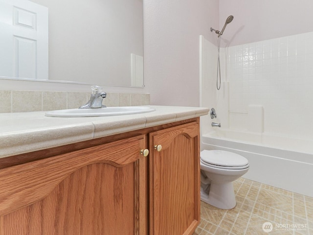 6012 91st Street Ct E, Puyallup, WA 98371 - full bath with toilet, vanity, and bathing tub / shower combination