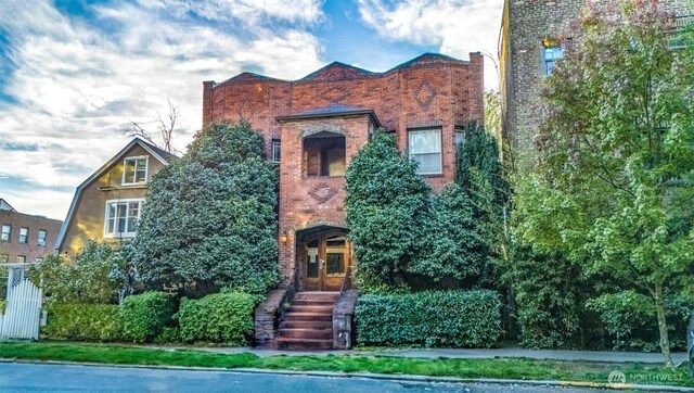 219 Belmont Ave E, Seattle, WA 98102 - photo 1
