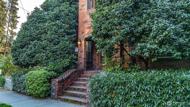 219 Belmont Ave E, Seattle, WA 98102 - photo 2