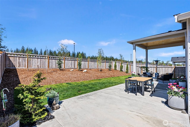 6346 Marymere Rd SW, Port Orchard, WA 98367 - view of patio with a fenced backyard and outdoor dining space