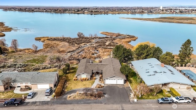 6 Pelican Pl SE, Moses Lake, WA 98837 - birds eye view of property with a water view