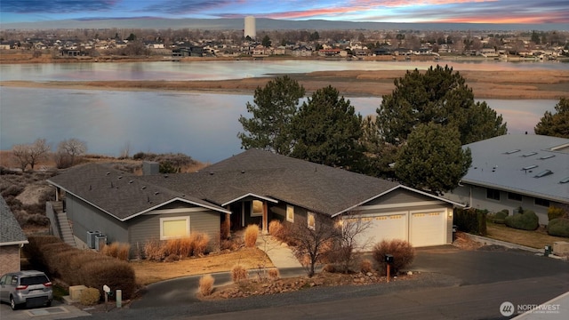 6 Pelican Pl SE, Moses Lake, WA 98837 - bird's eye view featuring a water view