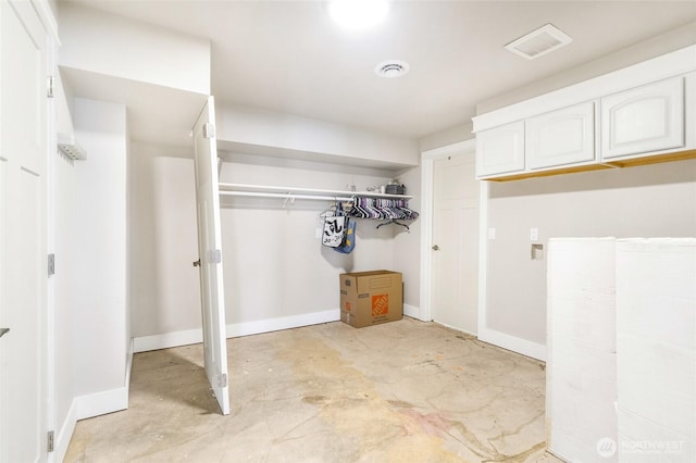 6 Pelican Pl SE, Moses Lake, WA 98837 - spacious closet featuring visible vents