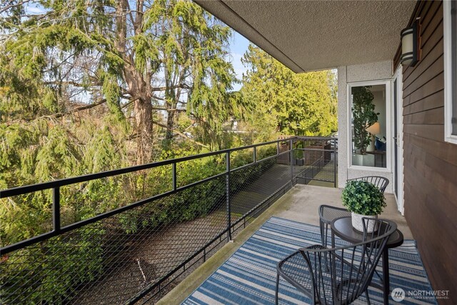 6201 Lake Washington Blvd NE Unit 206, Kirkland, WA 98033 - view of balcony