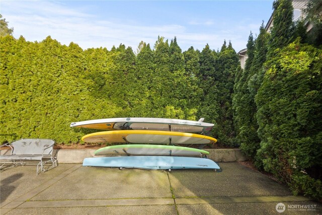 6201 Lake Washington Blvd NE Unit 206, Kirkland, WA 98033 - view of patio / terrace