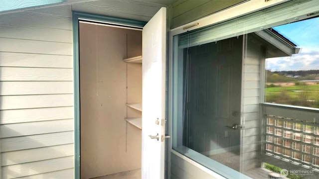 485 SW Bayshore Dr Unit C301, Oak Harbor, WA 98277 - view of exterior entry