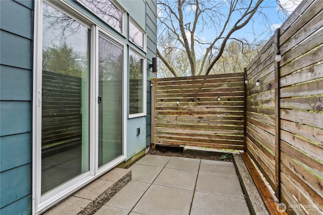 2620 SW Nevada St, Seattle, WA 98126 - view of patio / terrace