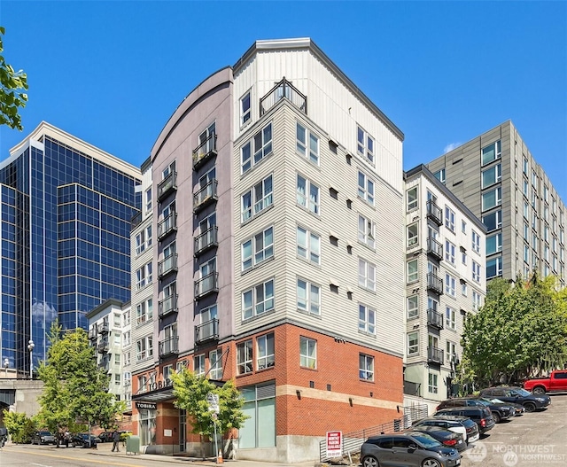 108 5th Ave S Unit 520, Seattle, WA 98104 - view of building exterior