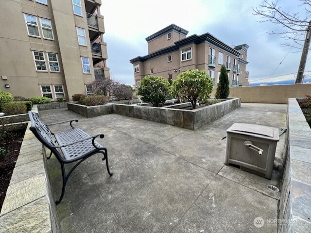123 Queen Anne Ave N Unit 405, Seattle, WA 98109 - view of patio / terrace