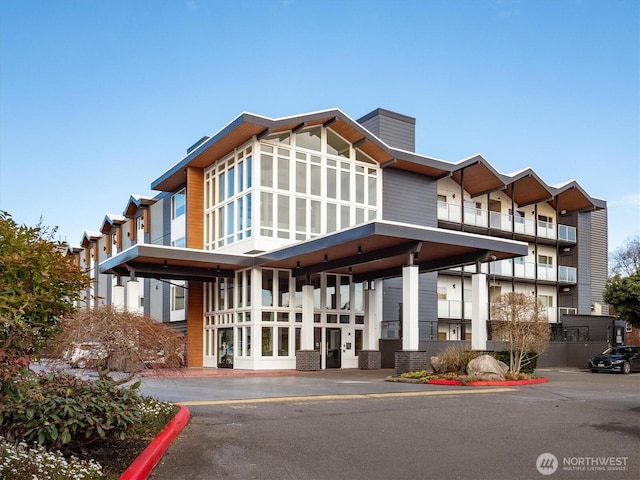 2501 Canterbury Ln E Unit 122, Seattle, WA 98112 - view of building exterior