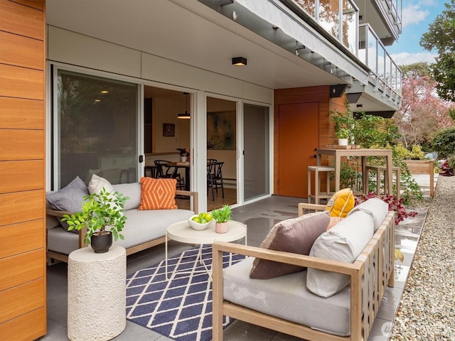 2501 Canterbury Ln E Unit 122, Seattle, WA 98112 - view of patio / terrace