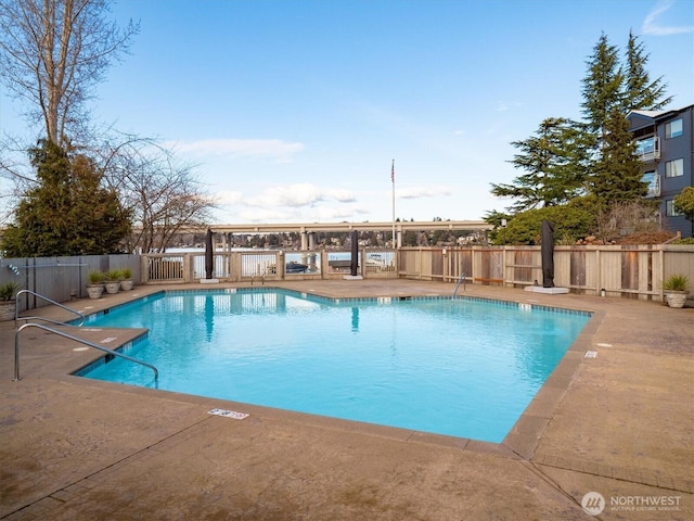 2501 Canterbury Ln E Unit 122, Seattle, WA 98112 - community pool with fence and a patio