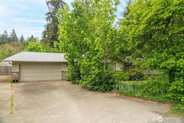 4901 Delta Ln SE, Tumwater, WA 98501 - view of front facade with fence