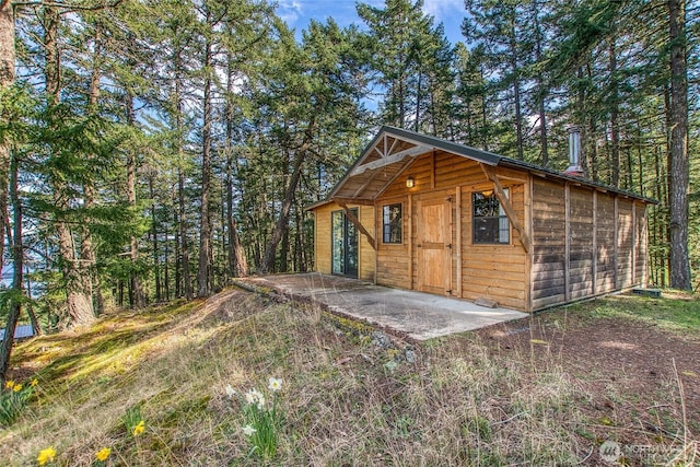 view of outbuilding featuring an outbuilding