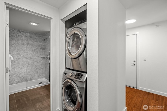 700 Front St S Unit B301, Issaquah, WA 98027 - laundry area featuring stacked washing machine and dryer