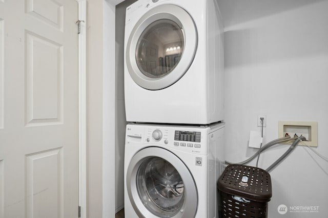 15300 112th Ave NE Unit C102, Bothell, WA 98011 - laundry room with stacked washer / drying machine