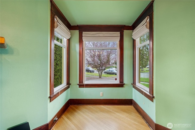 814 E Wright Ave, Tacoma, WA 98404 - unfurnished sunroom featuring healthy amount of natural light