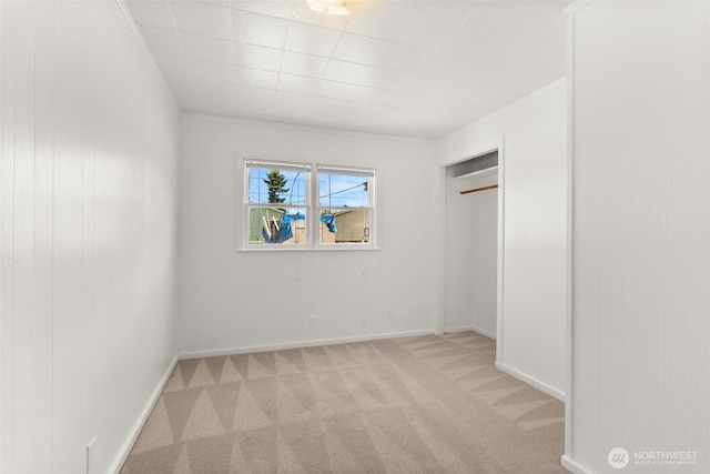 1330 Central Blvd, Centralia, WA 98531 - unfurnished bedroom featuring carpet flooring and ornamental molding