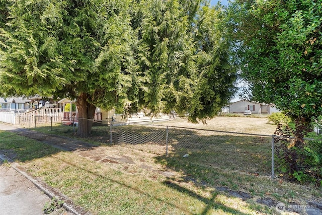 1330 Central Blvd, Centralia, WA 98531 - view of fenced yard