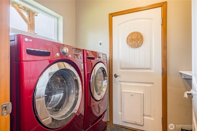 1006 Cathleen St, Port Angeles, WA 98363 - clothes washing area featuring washer and clothes dryer and laundry area