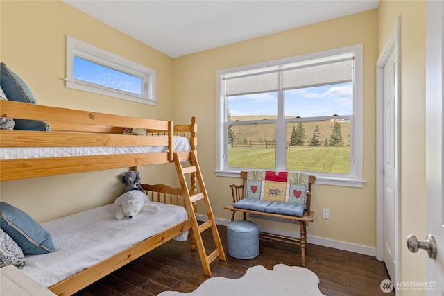 1140 Twin Lakes Rd, Cle Elum, WA 98922 - bedroom with wood finished floors and baseboards