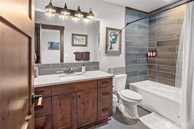 31 Powder Cap Ct, Cle Elum, WA 98922 - bathroom featuring tile patterned floors, shower / bath combo with shower curtain, vanity, and toilet