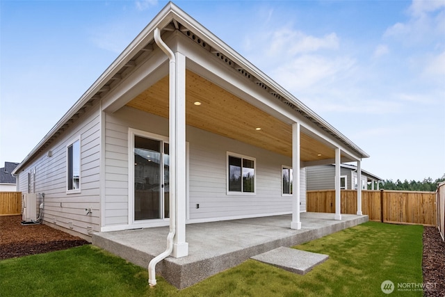 5941 Thornhill Ave SW Unit 291, Port Orchard, WA 98367 - back of property with a patio and a fenced backyard