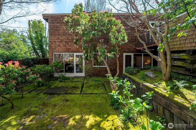 2312 W Crockett St, Seattle, WA 98199 - rear view of property featuring a yard and fence