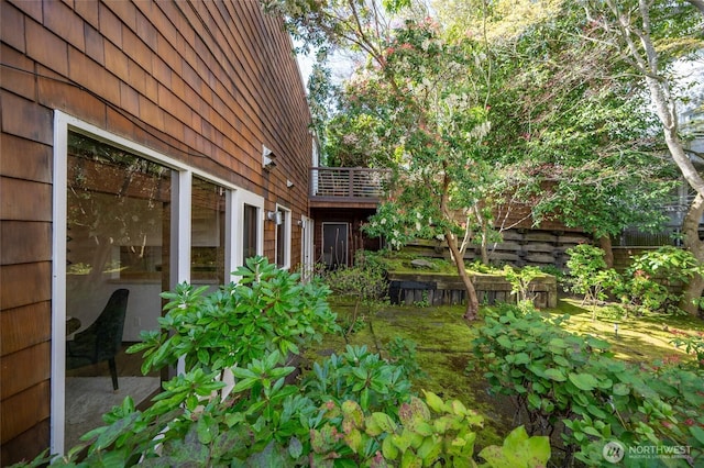 2312 W Crockett St, Seattle, WA 98199 - view of yard