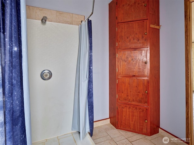 1850 Heartwood Dr, Woodland, WA 98674 - bathroom featuring baseboards and curtained shower
