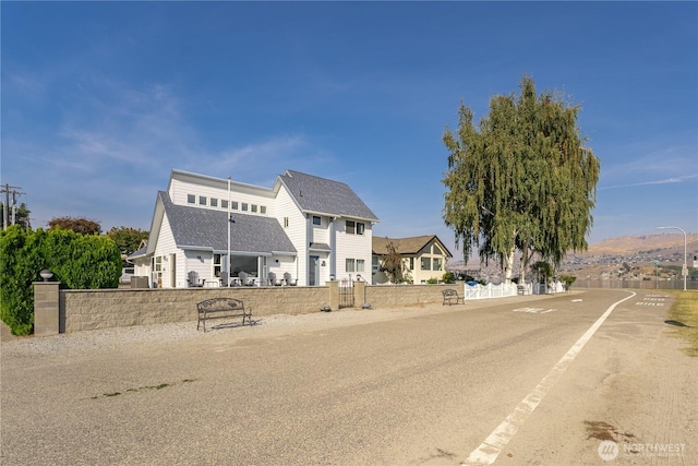 117 Water St, Chelan, WA 98816 - view of street featuring street lighting