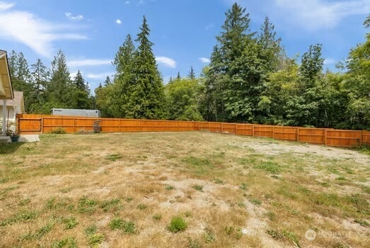 231 E Heights Pl N, Belfair, WA 98528 - view of fenced backyard