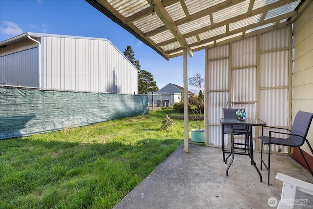 2824 Pacific Ave, Hoquiam, WA 98550 - view of yard featuring a patio area