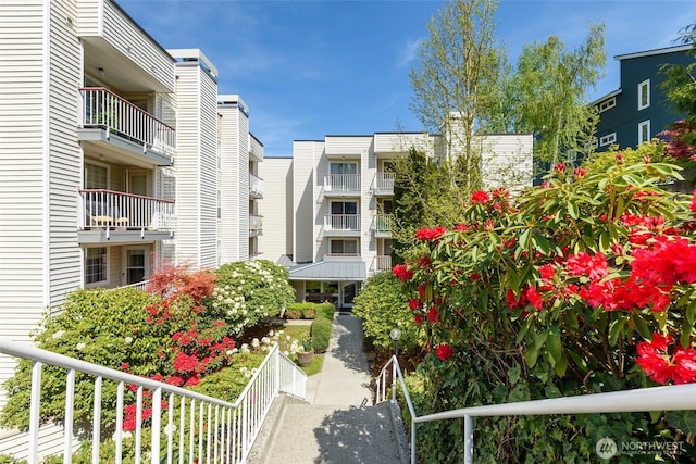 130 NE 95th St Unit A203, Seattle, WA 98115 - view of community