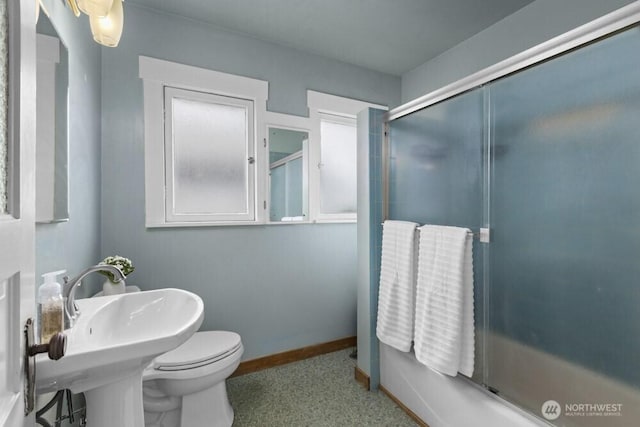 902 Wood Ave, Sumner, WA 98390 - full bath featuring baseboards and toilet