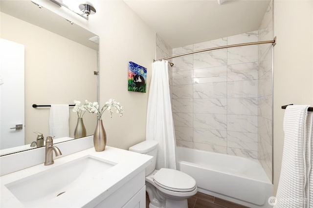 10410 2nd Pl SW, Seattle, WA 98146 - full bathroom with vanity, toilet, and shower / tub combo with curtain