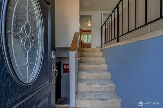 515 N 188th St, Shoreline, WA 98133 - foyer featuring stairs