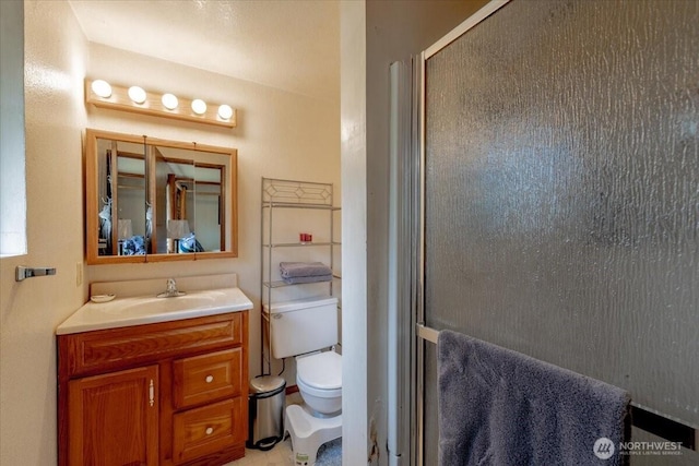 515 N 188th St, Shoreline, WA 98133 - full bathroom with a shower with shower door and vanity