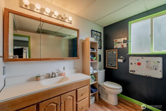 515 N 188th St, Shoreline, WA 98133 - bathroom featuring wood finished floors and vanity